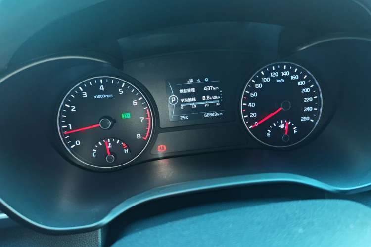 Used Kia K5 2016 1.6T Automatic LUX Odometer Close Up