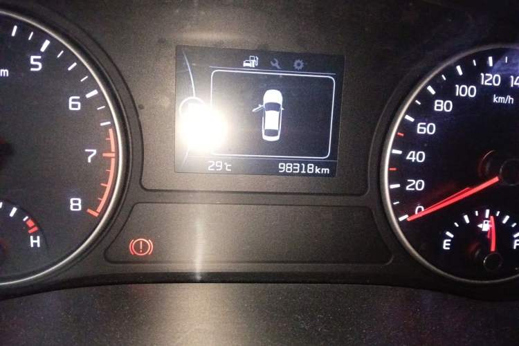 Used Kia K5 2016 1.6T Automatic LUX Odometer Close Up
