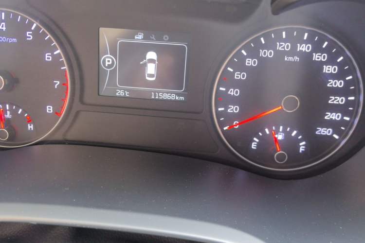 Used Kia K5 2016 2.0L Automatic GLS Odometer Close Up