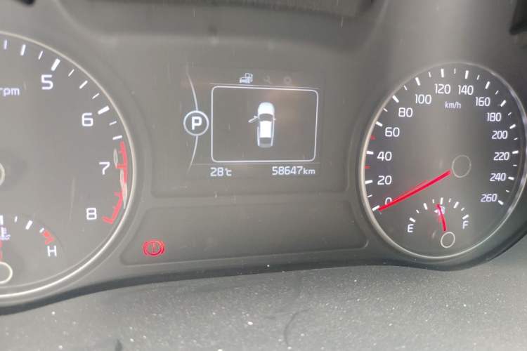 Used Kia K5 2016 1.6T Automatic LUX Odometer Close Up