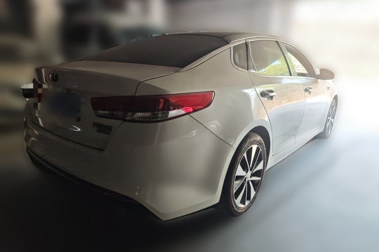 Used Kia K5 2016 2.0L Automatic LUX Rear Right 45 Deg