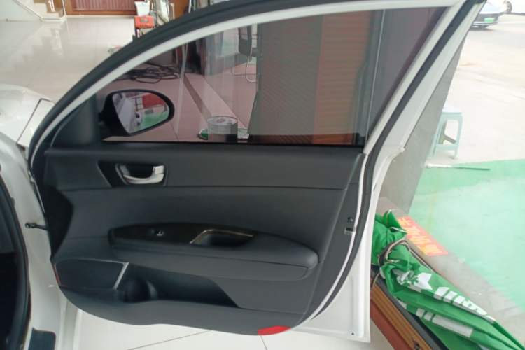 Used Kia K5 2016 2.0L Automatic GLS Right Front Door Interior