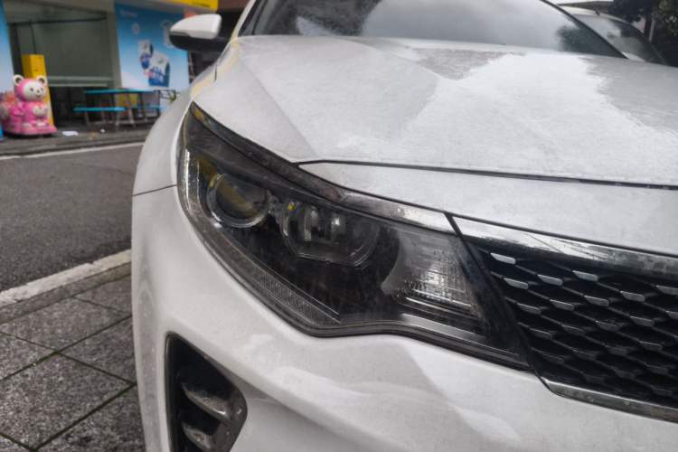 Used Kia K5 2016 1.6T Automatic LUX Right Front Headlight