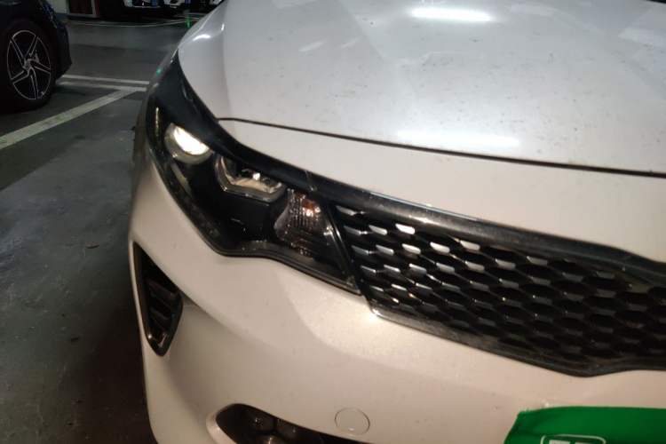 Used Kia K5 2016 1.6T Automatic LUX Right Front Headlight