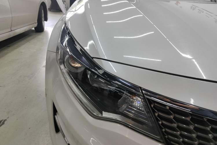 Used Kia K5 2016 2.0L Automatic GLS Right Front Headlight