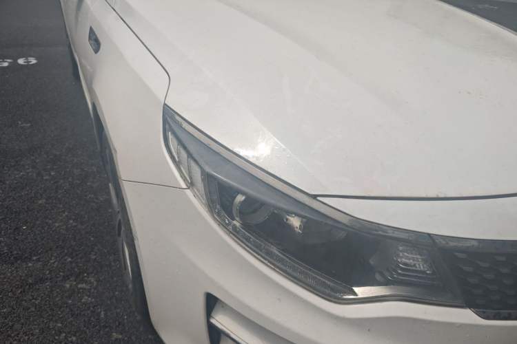 Used Kia K5 2016 2.0L Automatic LUX Right Front Headlight
