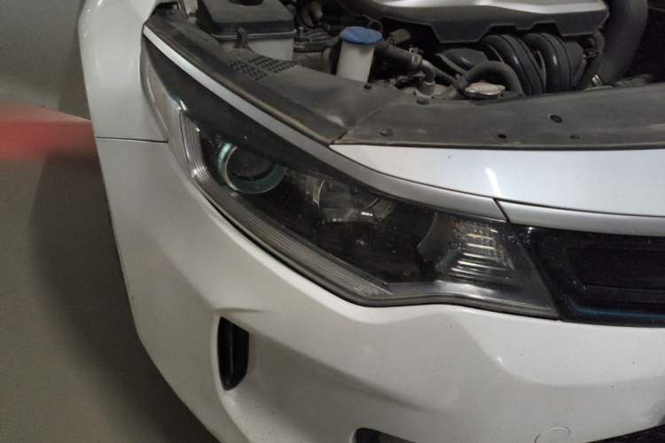 Used Kia K5 2016 2.0L Hybrid GLS Right Front Headlight