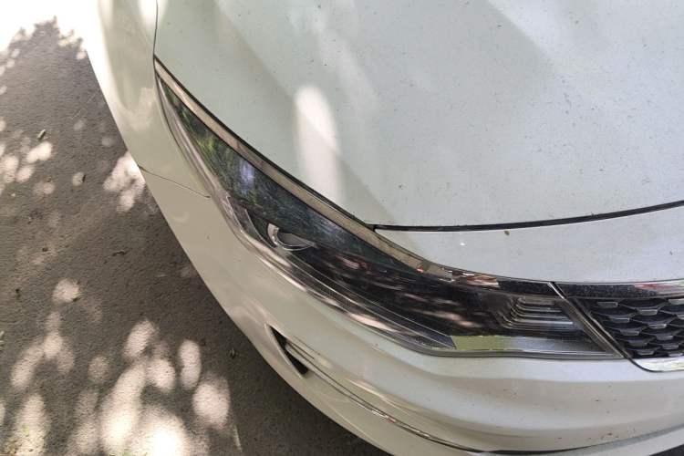 Used Kia K5 2016 2.0L Automatic LUX Right Front Headlight