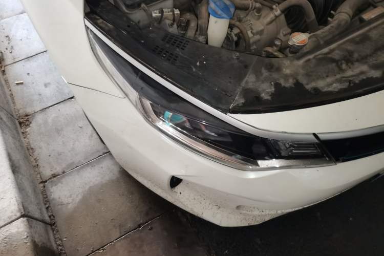 Used Kia K5 2016 2.0L Hybrid GLS Right Front Headlight