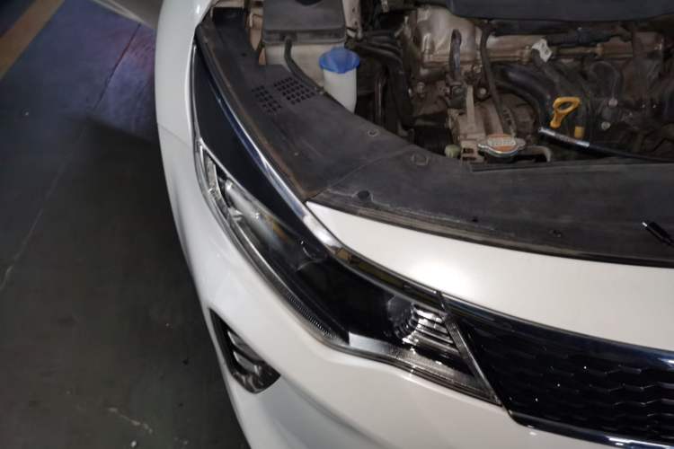 Used Kia K5 2016 1.6T Automatic LUX Right Front Headlight