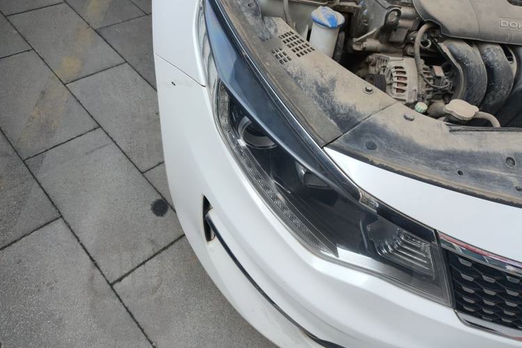 Used Kia K5 2016 2.0L Automatic LUX Right Front Headlight
