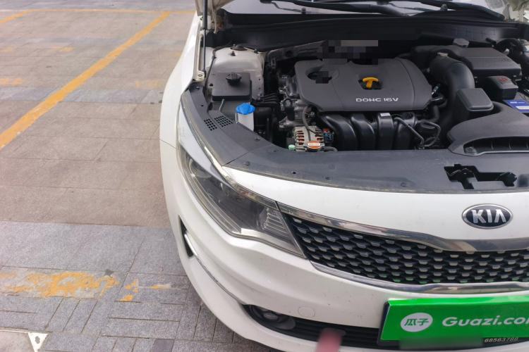 Used Kia K5 2016 2.0L Automatic LUX Right Front Headlight