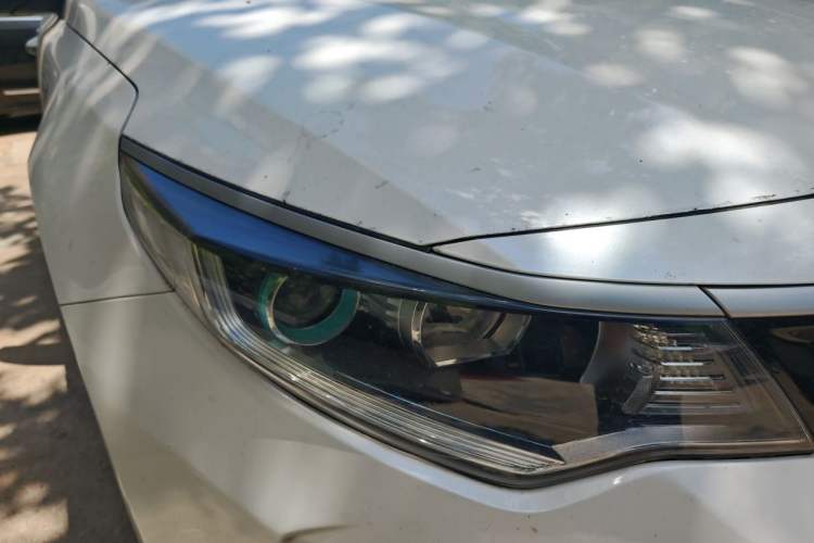 Used Kia K5 2016 2.0L Hybrid GLS Right Front Headlight