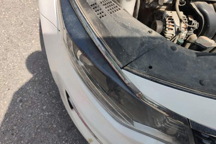 Used Kia K5 2016 2.0L Automatic LUX Right Front Headlight
