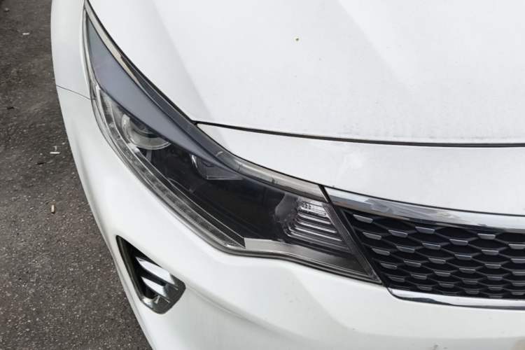 Used Kia K5 2016 1.6T Automatic LUX Right Front Headlight