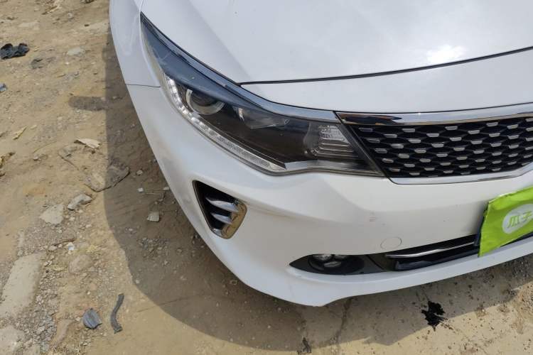Used Kia K5 2016 1.6T Automatic LUX Right Front Headlight