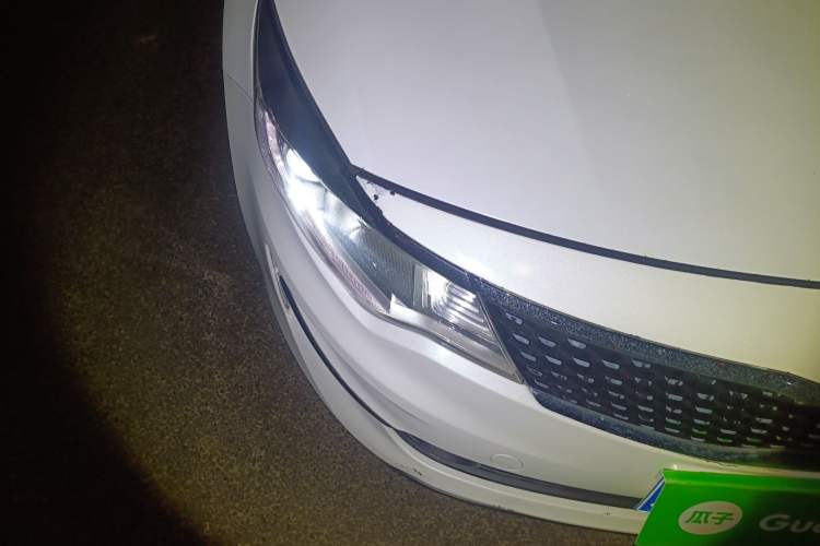 Used Kia K5 2016 2.0L Automatic LUX Right Front Headlight