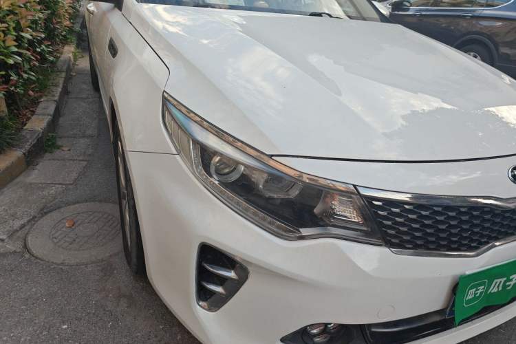 Used Kia K5 2016 1.6T Automatic LUX Right Front Headlight
