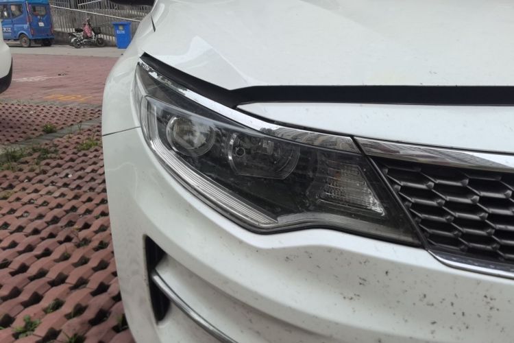 Used Kia K5 2016 2.0L Automatic GLS Right Front Headlight