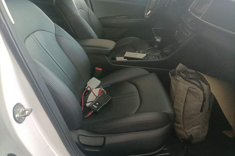 Used Kia K5 2016 1.6T Automatic LUX Right Front Seat