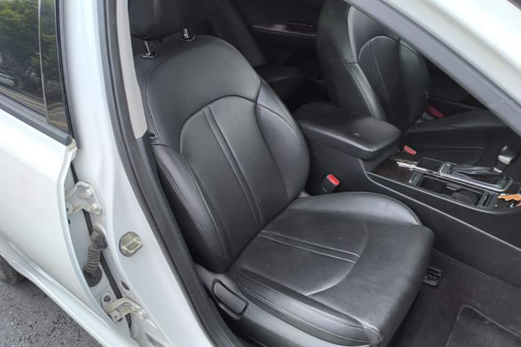 Used Kia K5 2016 1.6T Automatic LUX Right Front Seat