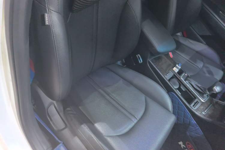 Used Kia K5 2016 1.6T Automatic LUX Right Front Seat