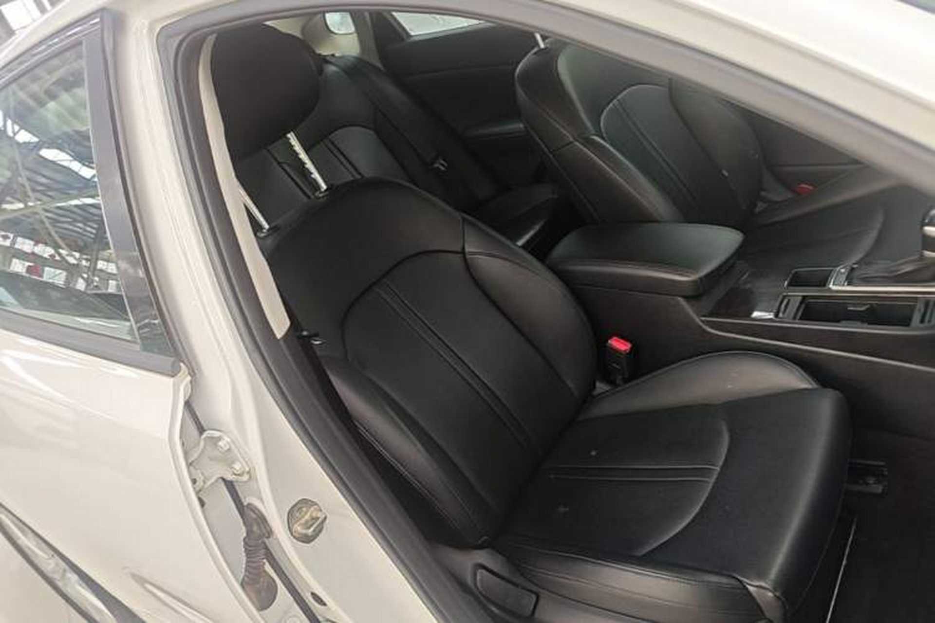 Used Kia K5 2016 1.6T Automatic LUX Right Front Seat