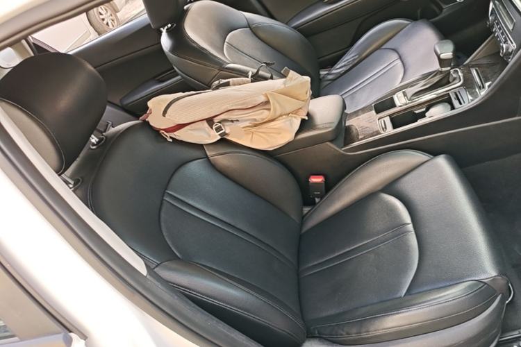 Used Kia K5 2016 2.0L Automatic GLS Right Front Seat