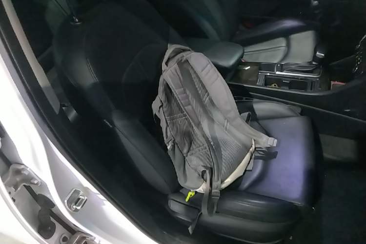 Used Kia K5 2016 1.6T Automatic LUX Right Front Seat