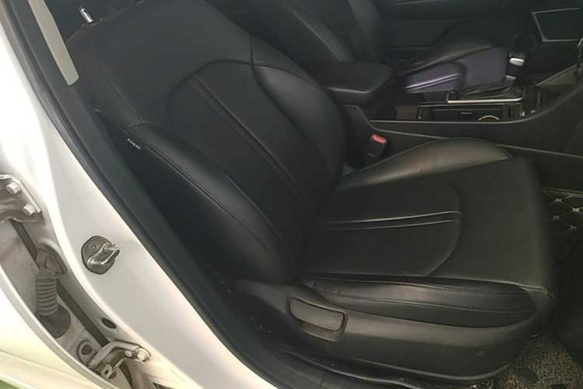Used Kia K5 2016 1.6T Automatic LUX Right Front Seat