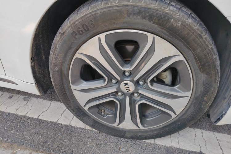 Used Kia K5 2016 2.0L Hybrid PRM Right Front Wheel Hub