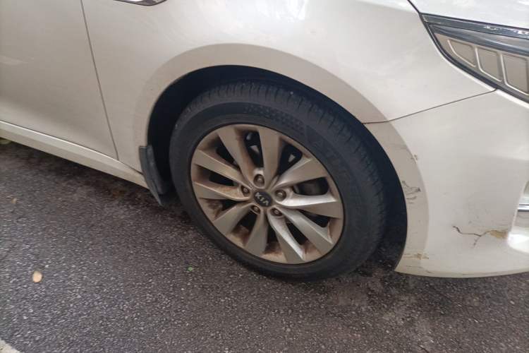 Used Kia K5 2016 2.0L Automatic GLS Right Front Wheel Hub
