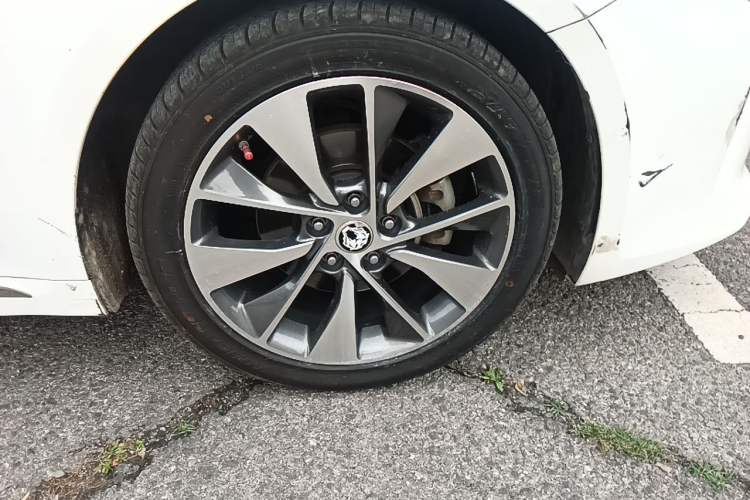 Used Kia K5 2016 1.6T Automatic PRM Right Front Wheel Hub