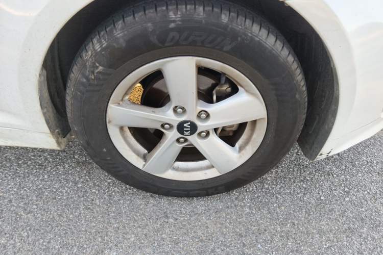 Used Kia K5 2016 2.0L Automatic GL Right Front Wheel Hub