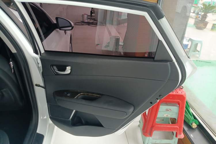 Used Kia K5 2016 2.0L Automatic GLS Right Rear Door Interior
