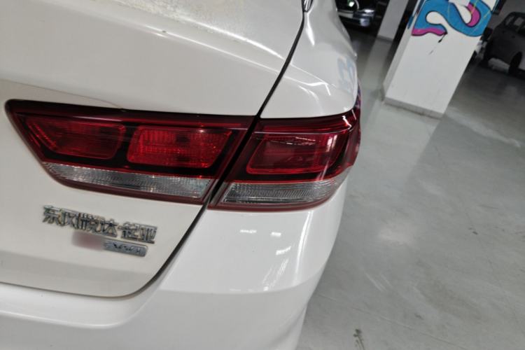 Used Kia K5 2016 2.0L Automatic GLS Right Rear Taillight