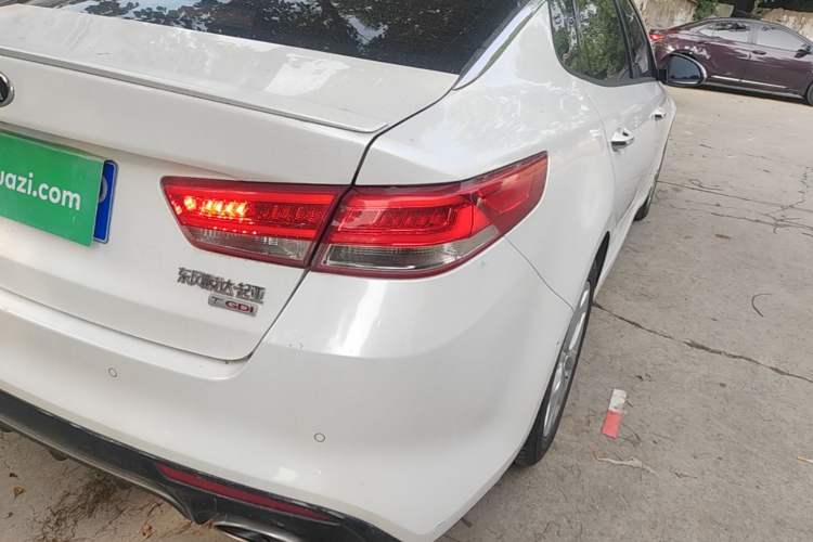 Used Kia K5 2016 1.6T Automatic LUX Right Rear Taillight