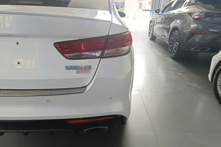 Used Kia K5 2016 1.6T Automatic LUX Right Rear Taillight