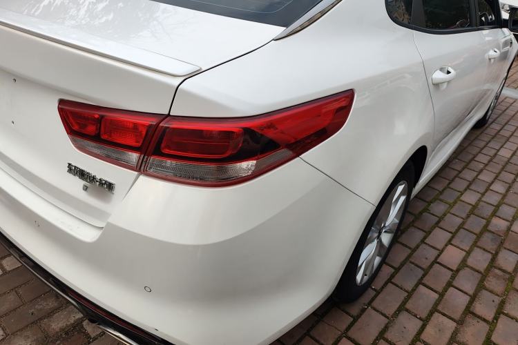 Used Kia K5 2016 1.6T Automatic GLS Right Rear Taillight