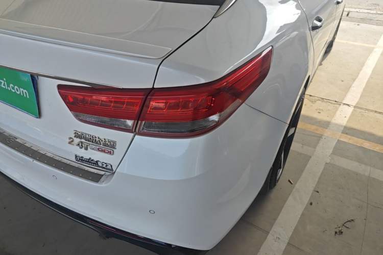 Used Kia K5 2016 1.6T Automatic LUX Right Rear Taillight