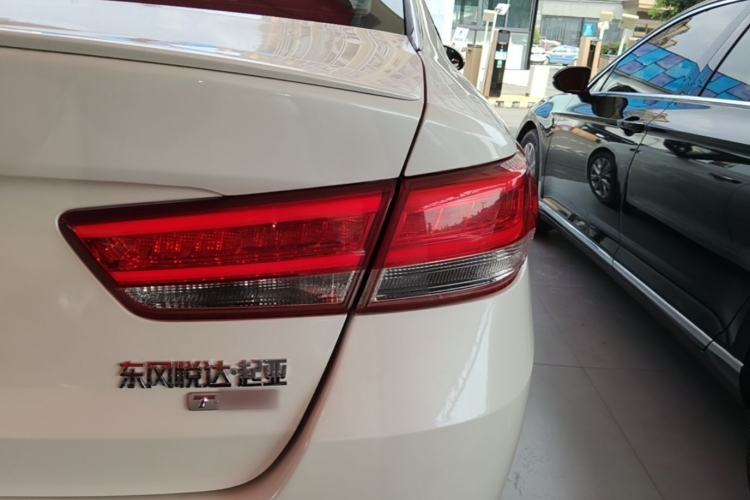 Used Kia K5 2016 1.6T Automatic LUX Right Rear Taillight