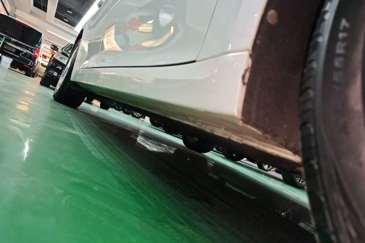 Used Kia K5 2016 2.0L Automatic GLS Right Side Sill
