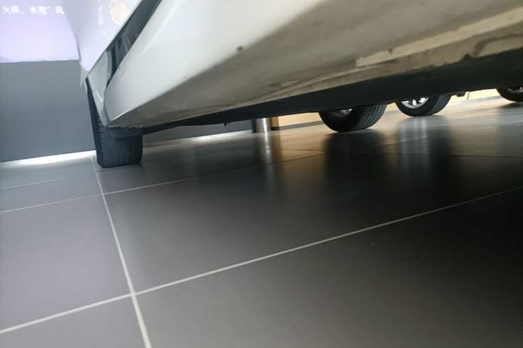 Used Kia K5 2016 1.6T Automatic LUX Right Side Sill