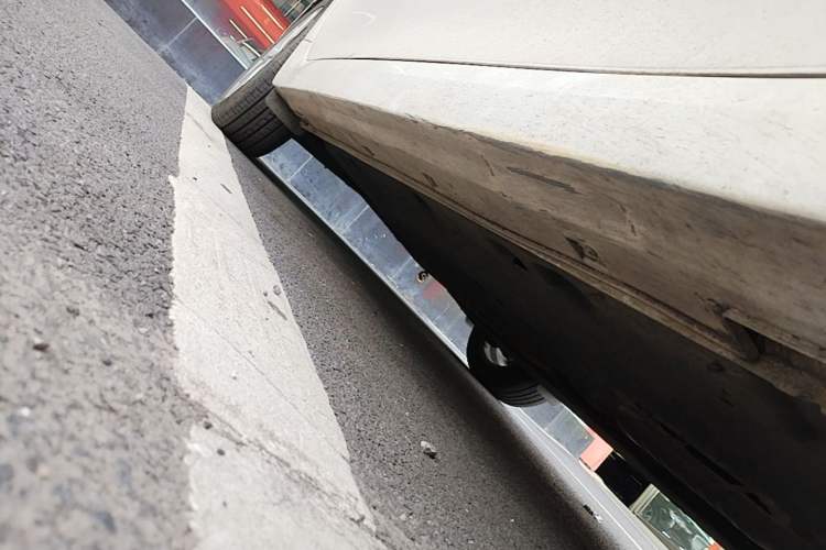 Used Kia K5 2016 1.6T Automatic LUX Right Side Sill