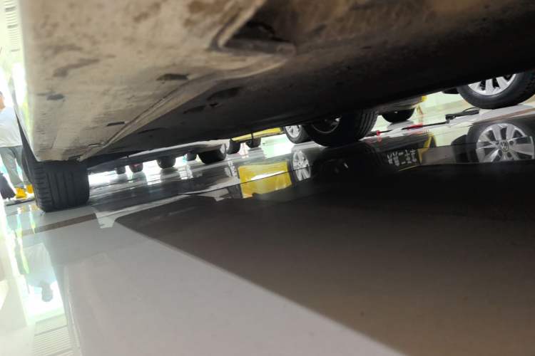Used Kia K5 2016 1.6T Automatic LUX Right Side Sill