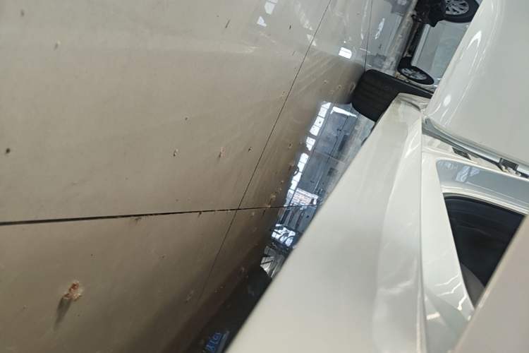 Used Kia K5 2016 1.6T Automatic LUX Right Side Sill