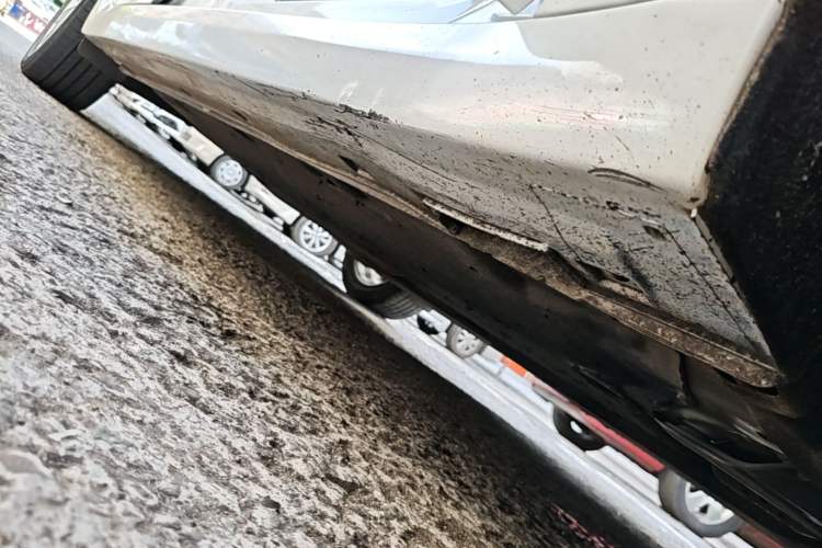 Used Kia K5 2016 2.0L Automatic GLS Right Side Sill