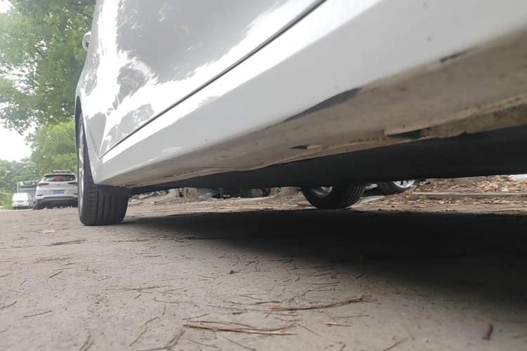 Used Kia K5 2016 1.6T Automatic LUX Right Side Sill