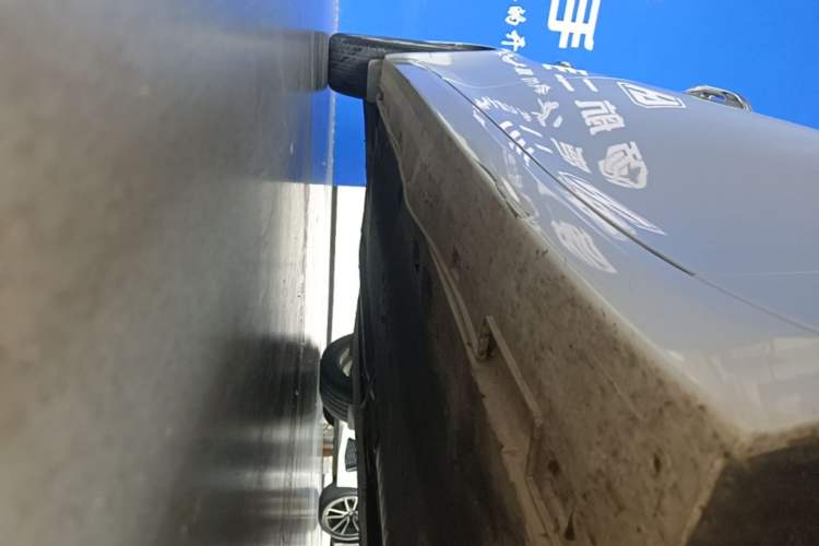 Used Kia K5 2016 1.6T Automatic LUX Right Side Sill
