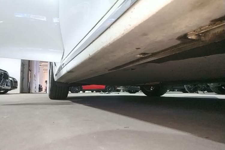Used Kia K5 2016 1.6T Automatic LUX Right Side Sill